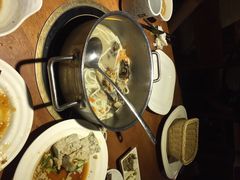 黑鸡小馆(远大路店)-黑鸡小馆(金源店)