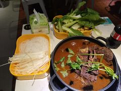-运气牛自助酱大骨火锅(南京东路店)