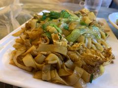 瘦肉鸡蛋炒河粉-覃记海鲜美食餐厅