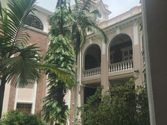 -香港大学