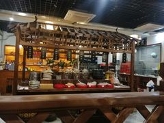 -黄桷树曹家私房菜(江与城店)