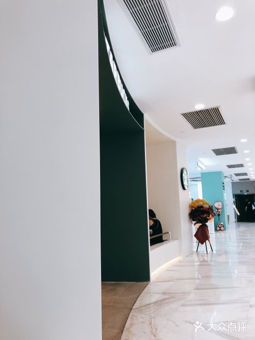 星巴克臻选(上海淮海百盛购物中心店)图片