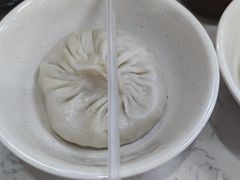 蟹黄汤包-蒋家桥饺面店(四望亭路店)