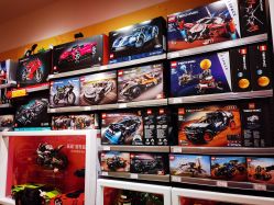 -乐高授权专卖店(岭南站NOVA店)