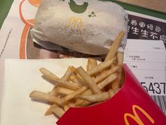 -麦当劳(杭州西湖银泰百货店)