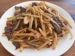 酸笋炒猪舌-牛八宝桂林米粉(八里庄店)