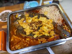 -在巷子里的烤肉店·螺蛳粉烤鱼·牛蛙(和美城店)