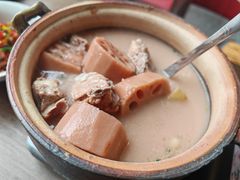 招牌煨藕汤-大中华酒楼·主席武昌鱼·武汉美食地标(江汉路步行街店)