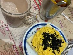 黑松露炒蛋多士-華人 華星冰室(氹仔 店)