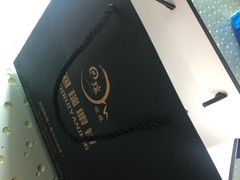 -回瑞眼镜·蔡司·依视路官方授权店(广益路万达店)