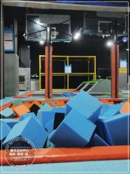 -蹦贝运动中心·蹦床·攀岩·闯关(龙岗店)