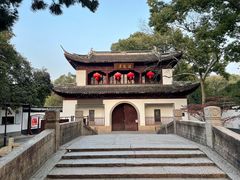 -汇龙潭