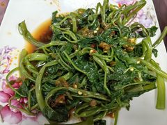 剁椒藤菜-洪霞餐馆