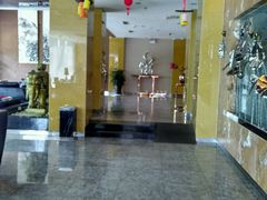 -昆明朗威酒店(昆明站火车站双桥夜市风情街店)