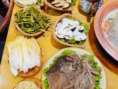 -民食香·腊排骨野生菌美食(木府店)
