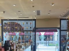 -VENCHI 闻绮(上海佛罗伦萨小镇店)