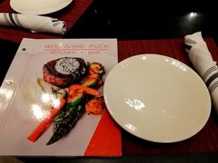 -WOLFGANG PUCK KITCHEN & BAR(迪士尼小镇店)