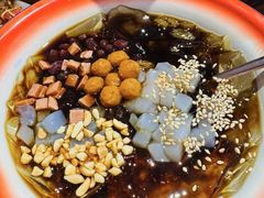 -爆炸头阿姨小四川正宗川味小吃(无任何分店)