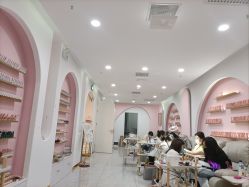 -花系美·美甲美睫精品店