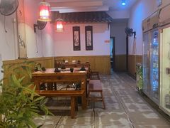 -三道苗苗鱼·美蛙黄辣丁(八里店)