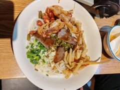 -牛八宝桂林米粉(八里庄店)