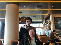 -星巴克臻选(上海合生汇1F店)