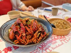-肥肥虾庄·金牌油焖大虾(汉街SKP店)
