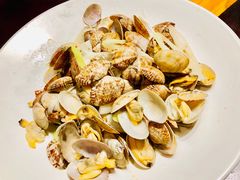 -臻鲜燕海鲜融合餐厅(金陵style店)