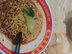 -魔都三兄弟酸辣粉·蘸卤炸串(虹桥万科店)