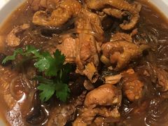 小鸡炖蘑菇-上关雪東北菜(中房金谊店)