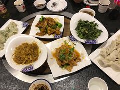 -关东情主题文化演艺餐厅