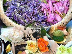 -雍容荟帝王蟹活龙虾展台自助(IFS黑金店)