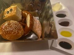 -龙虾酒吧扒房(宁波香格里拉店)