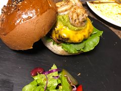 -HIGH FIVE哈福手工汉堡(桂林路店)