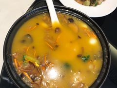 老坛子佛跳墙-闫府私房菜·老字号(恒隆店)