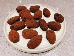 巧克力杏仁-半山腰·云南菜(侨福芳草地店)