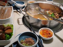 喝汤必备-左庭右院鲜牛肉火锅(浦江欢乐颂店)