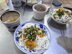 -高师傅特色米粉汤包(建设路店)