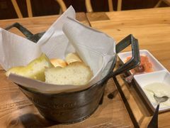 餐前面包-Macarena 玛卡莲娜西班牙餐厅