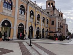 -VENCHI 闻绮(上海佛罗伦萨小镇店)