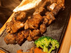 -鸣记脆皮烤鱼·海鲜烤鱼(三八广场店)
