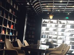 &nbsp;咖啡馆-钟书阁(松江泰晤士小镇店)