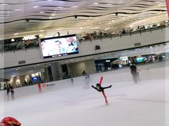 -冰纷万象滑冰场(沈阳万象城店)