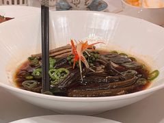 鲜椒秋葵炝虎尾-扬州香格里拉·香宫中餐厅