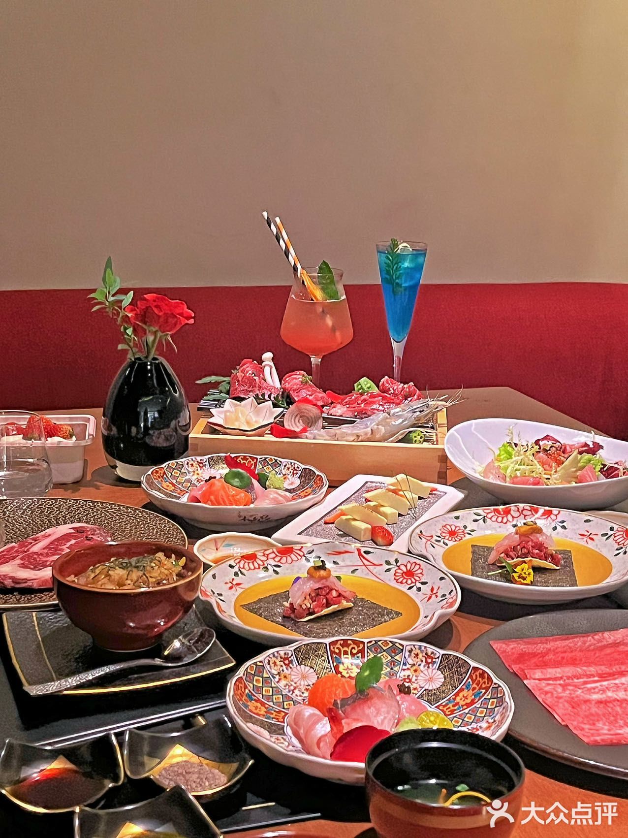 成都约会氛围感餐厅~西南首家新派烧肉酒廊