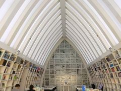 -钟书阁(松江泰晤士小镇店)