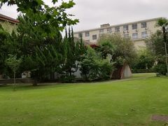 -小海豚国际游泳培训(长宁龙之梦酒店)