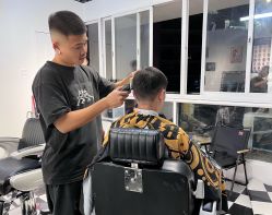 -C93 barber shop男士理发馆