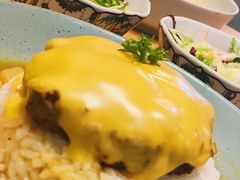 芝士牛肉汉堡咖喱饭-红小满休闲餐厅(十全街店)