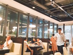 -煲王粤菜餐厅(中侨中心店)